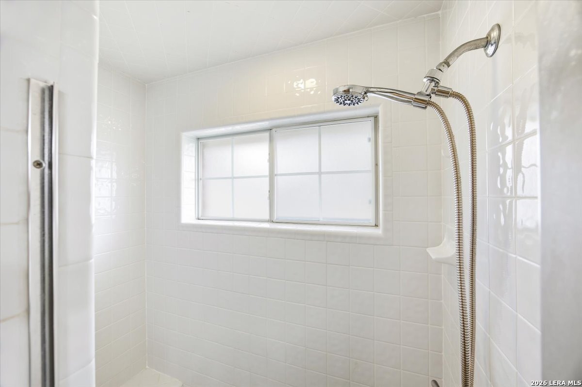 212 Eagle Pass San Antonio TX 78260