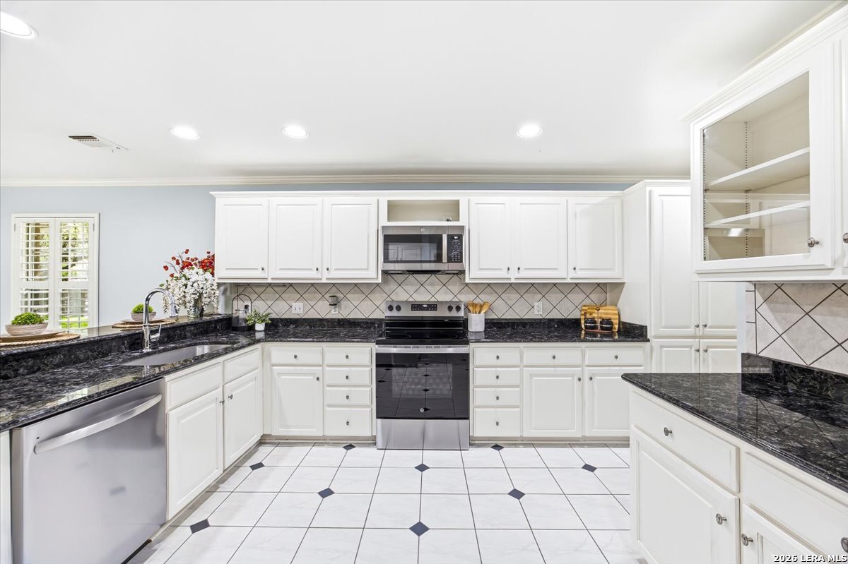 212 Eagle Pass San Antonio TX 78260
