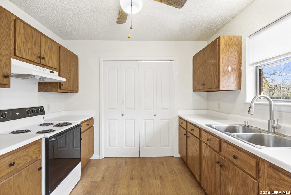 292 Montague Bandera TX 78003