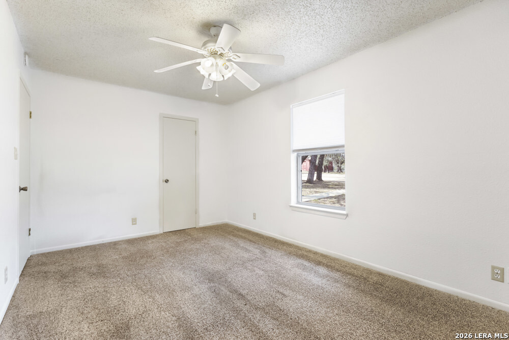 292 Montague Bandera TX 78003