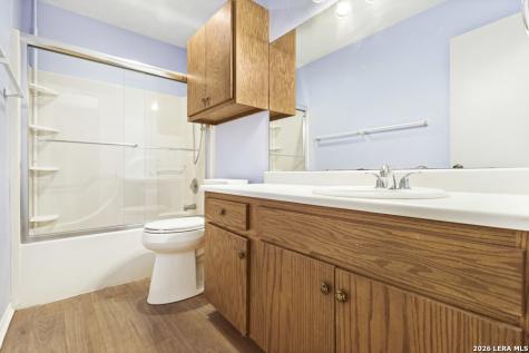 292 Montague Bandera TX 78003