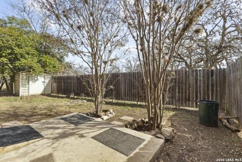 292 Montague Bandera TX 78003