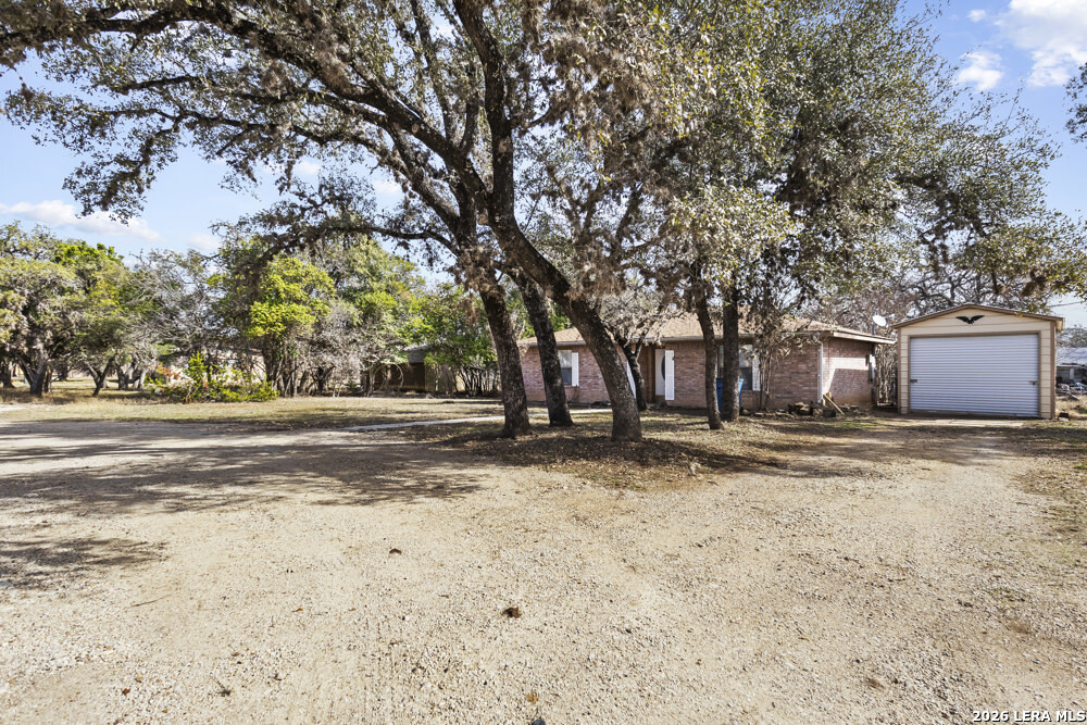 292 Montague Bandera TX 78003