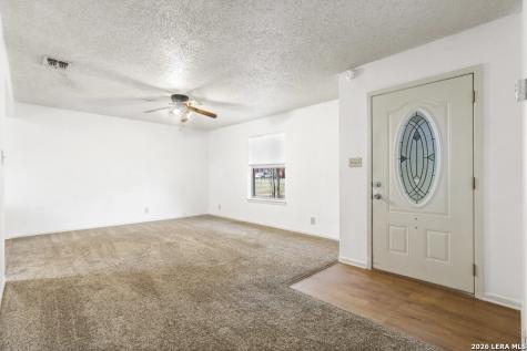292 Montague Bandera TX 78003