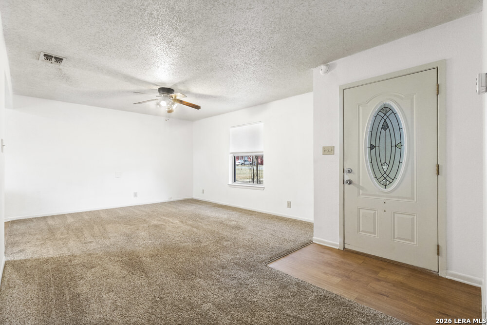 292 Montague Bandera TX 78003