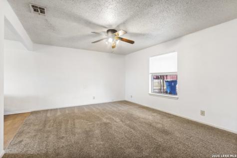 292 Montague Bandera TX 78003