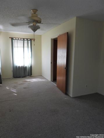 806 Blue Bill Cove Drive Lakehills TX 78063