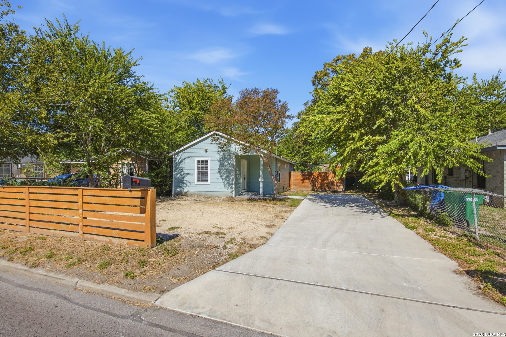 1809 W Southcross San Antonio TX 78211