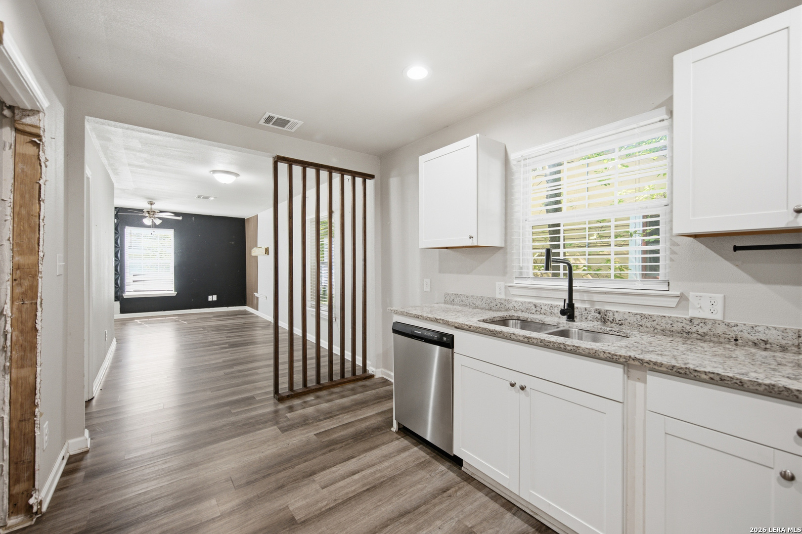 1809 W Southcross San Antonio TX 78211