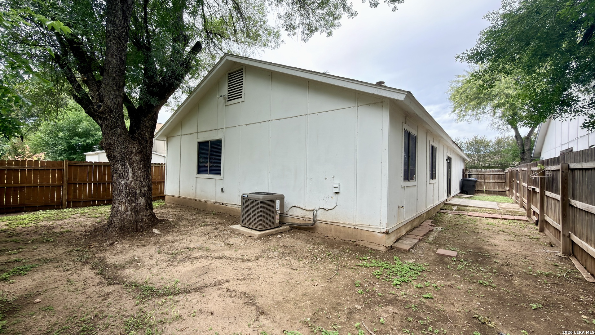 10040 Woodtrail San Antonio TX 78250