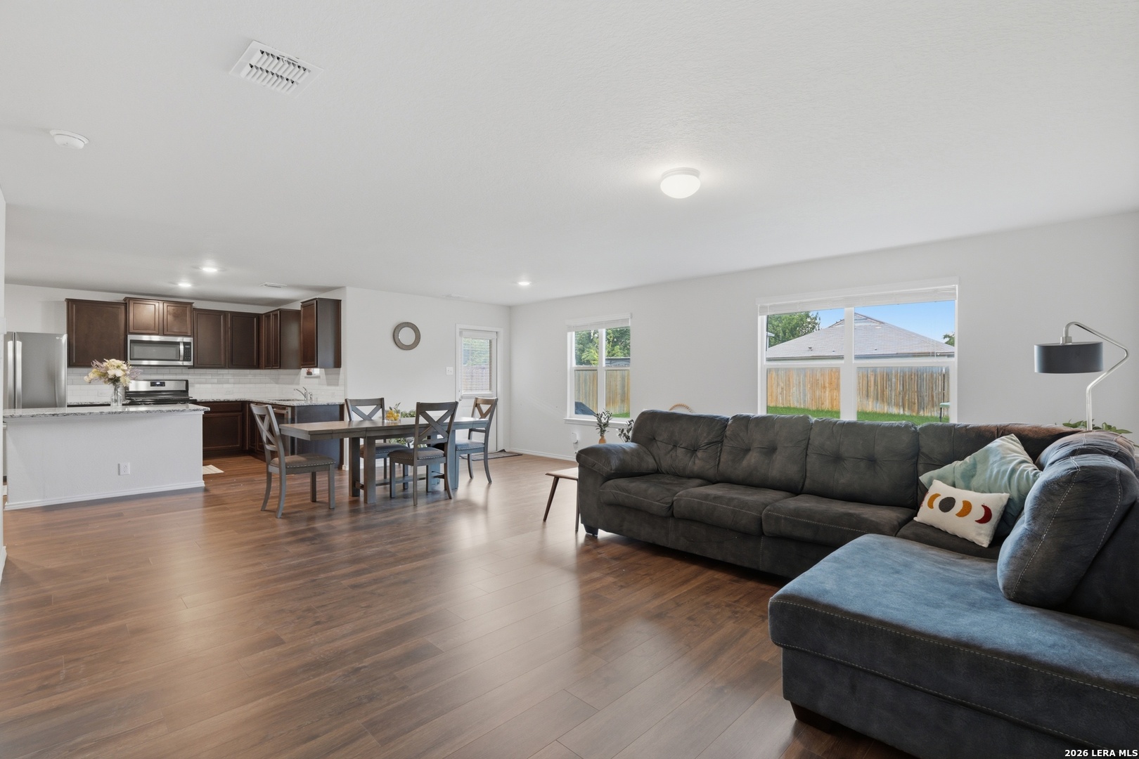 8151 Falcon Meadow Converse TX 78109