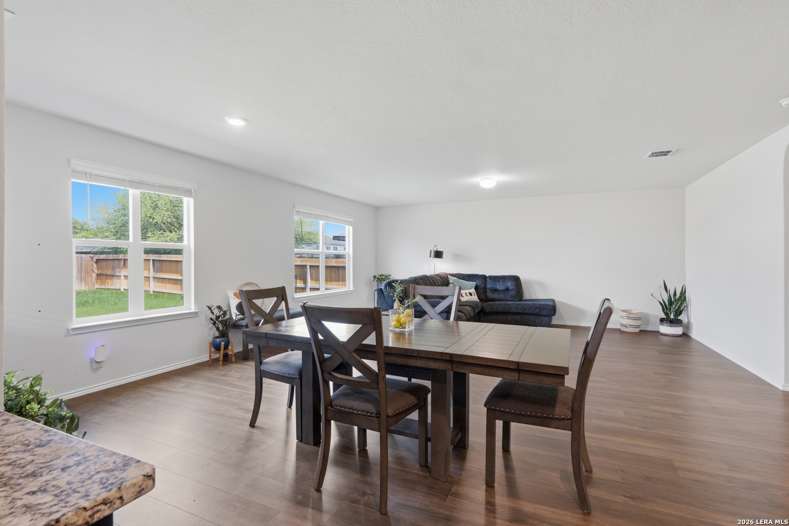 8151 Falcon Meadow Converse TX 78109