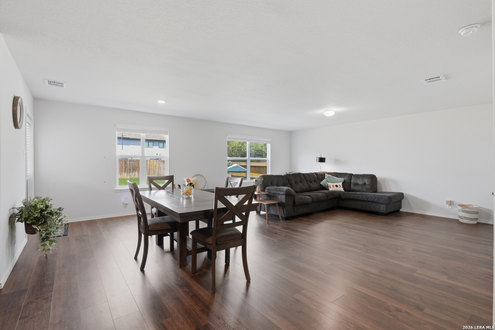 8151 Falcon Meadow Converse TX 78109