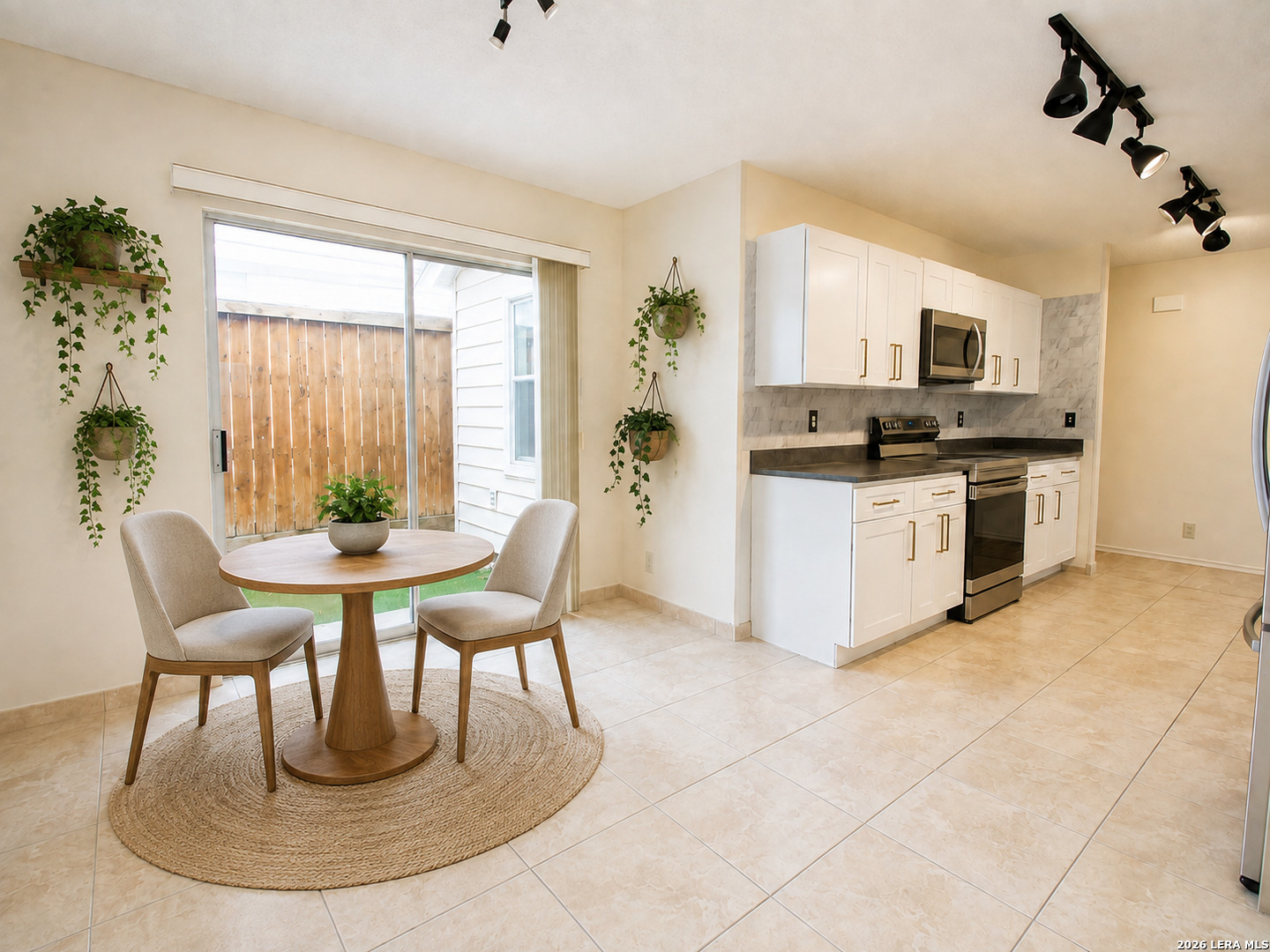 7723 Apple Green San Antonio TX 78240