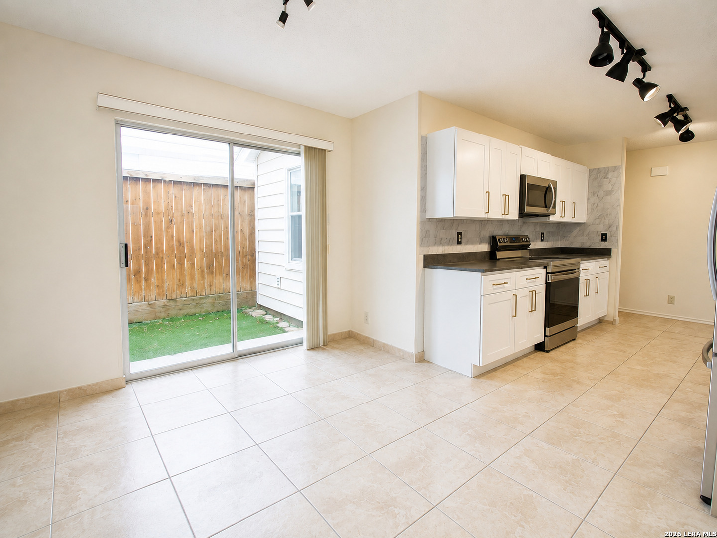 7723 Apple Green San Antonio TX 78240