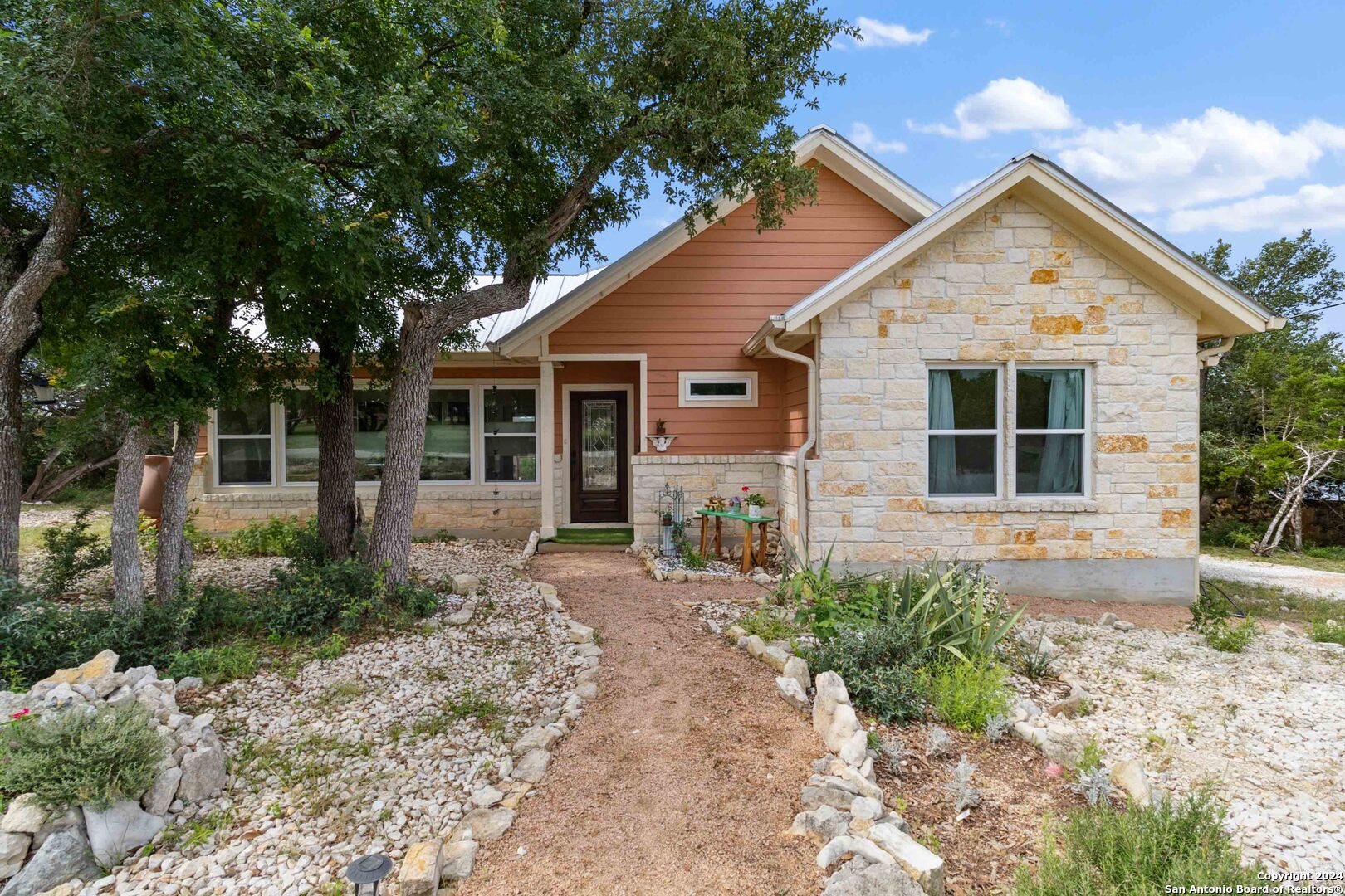 1346 Log Cabin Lane Fischer TX 78623