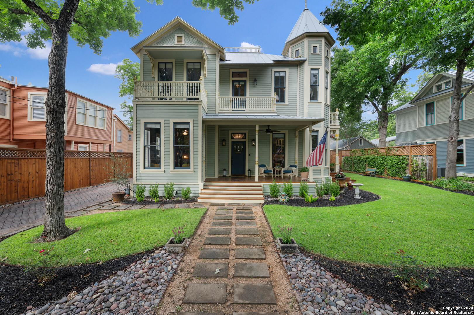 510 E Guenther Street San Antonio TX 78210