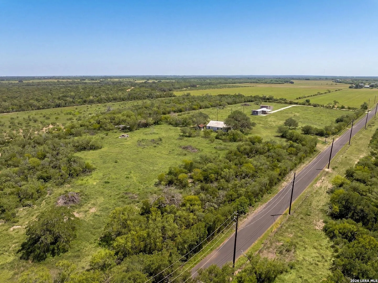 2759 County Road 467 Devine TX 78016