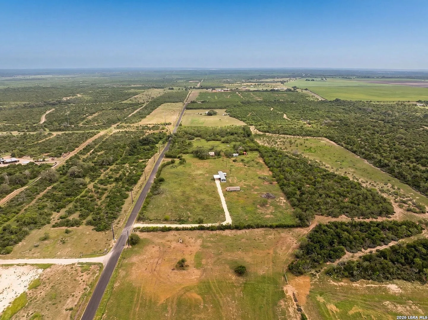 2759 County Road 467 Devine TX 78016