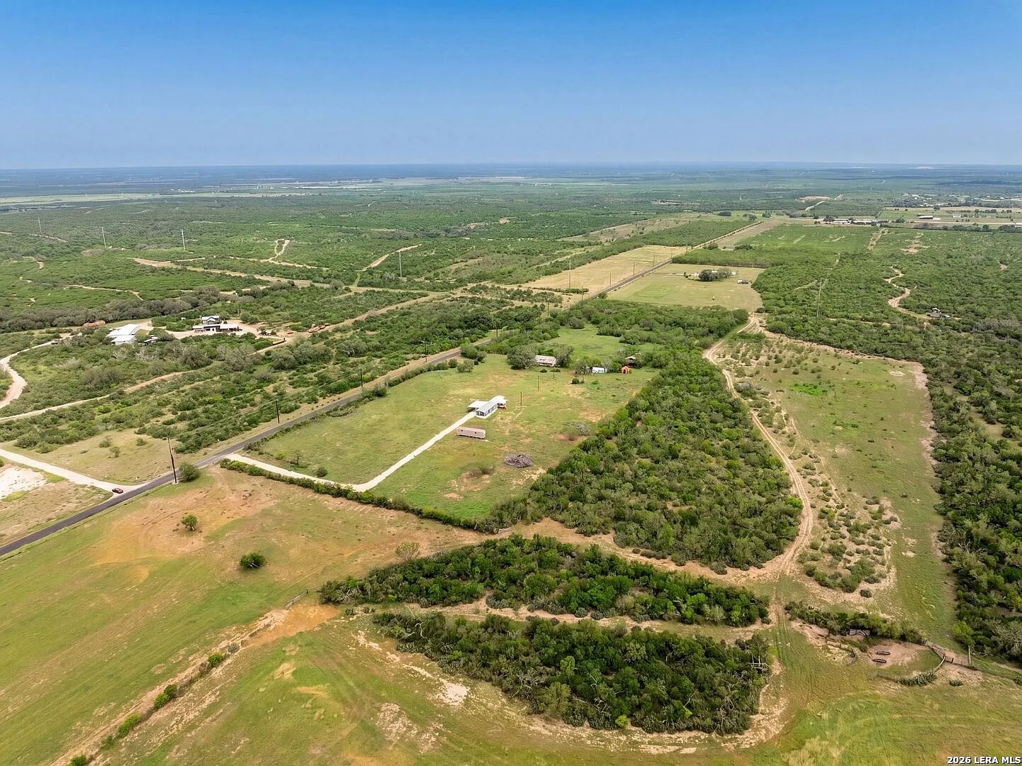 2759 County Road 467 Devine TX 78016