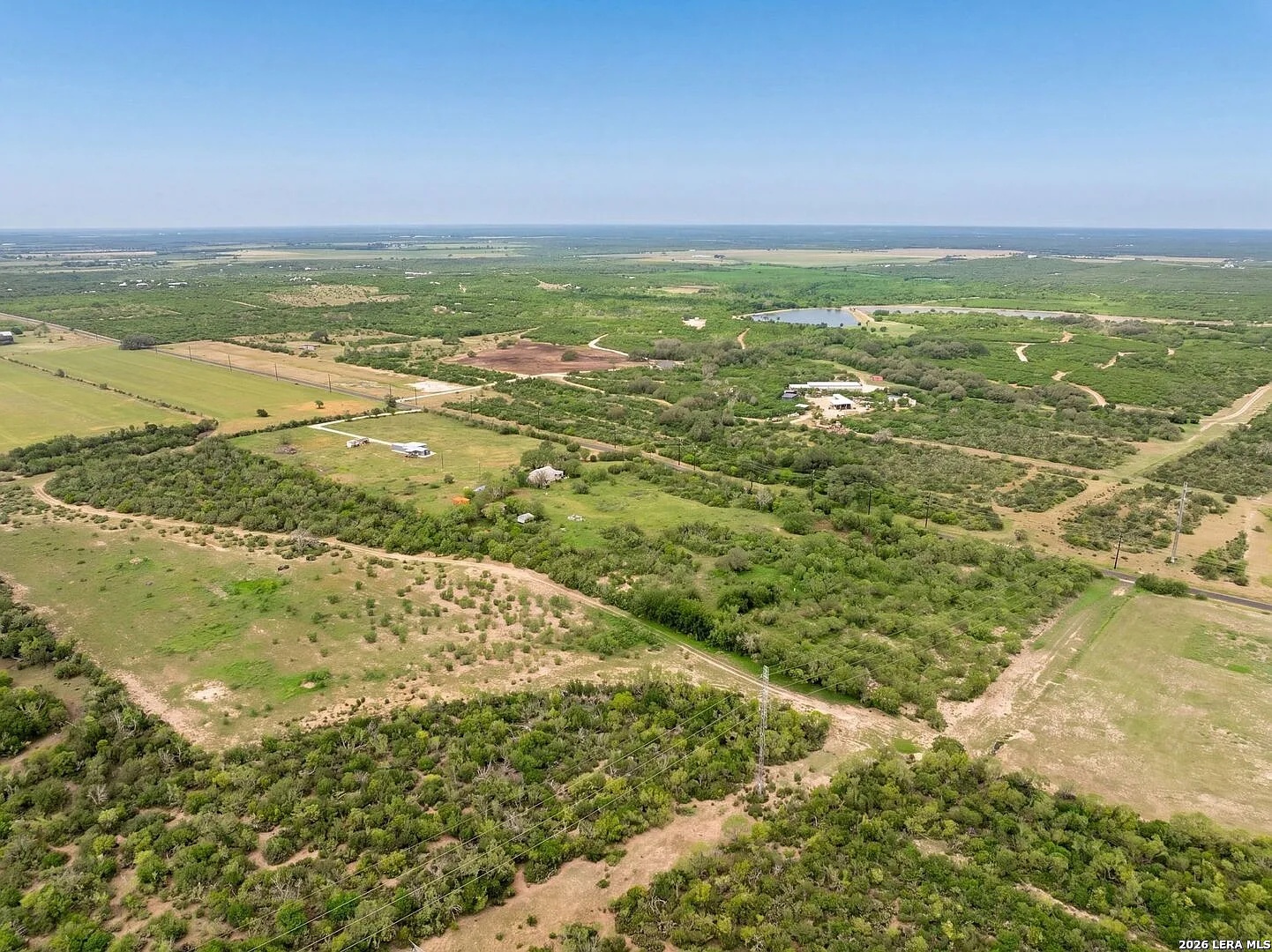2759 County Road 467 Devine TX 78016