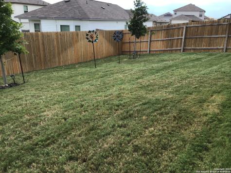 10418 Beachball Bend Converse TX 78109