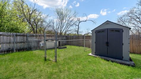 7626 Meadow Lawn San Antonio TX 78251
