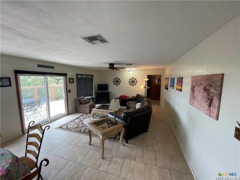 1221 Hallmark Canyon Lake TX 78133
