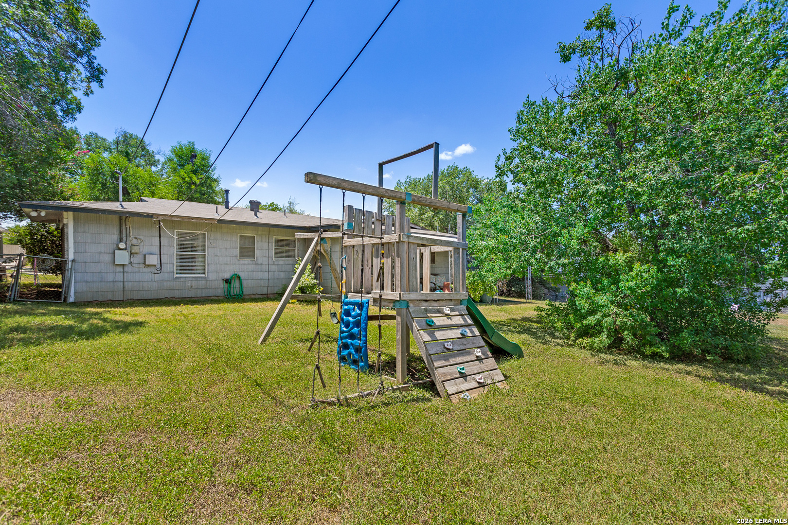 319 Redcliff Drive San Antonio TX 78216
