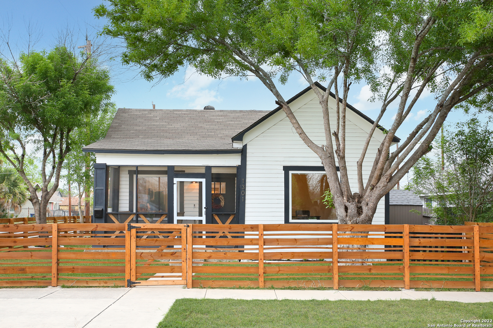 1301 Hays Street San Antonio TX 78202