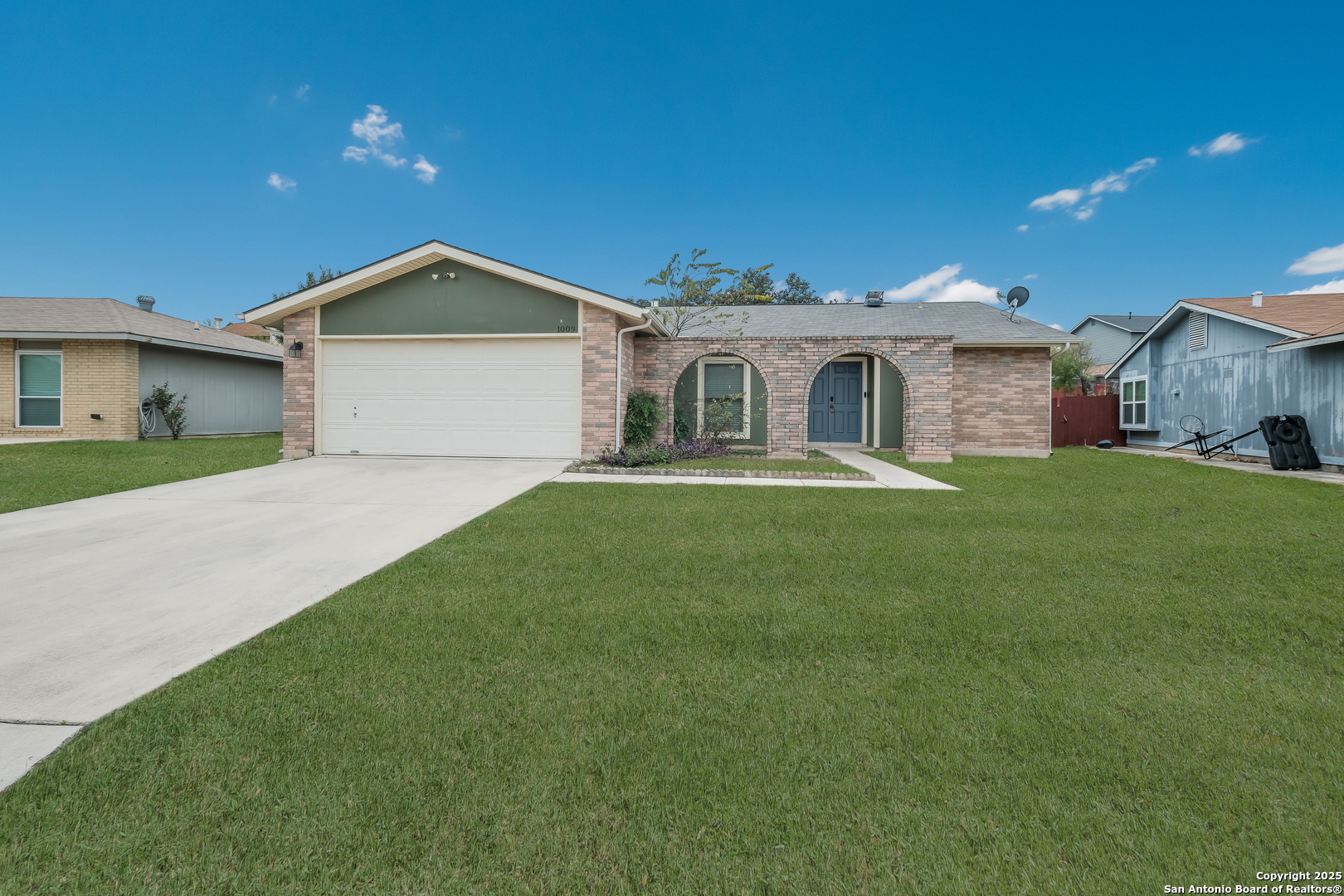 1009 Victoria Crossing San Antonio TX 78245