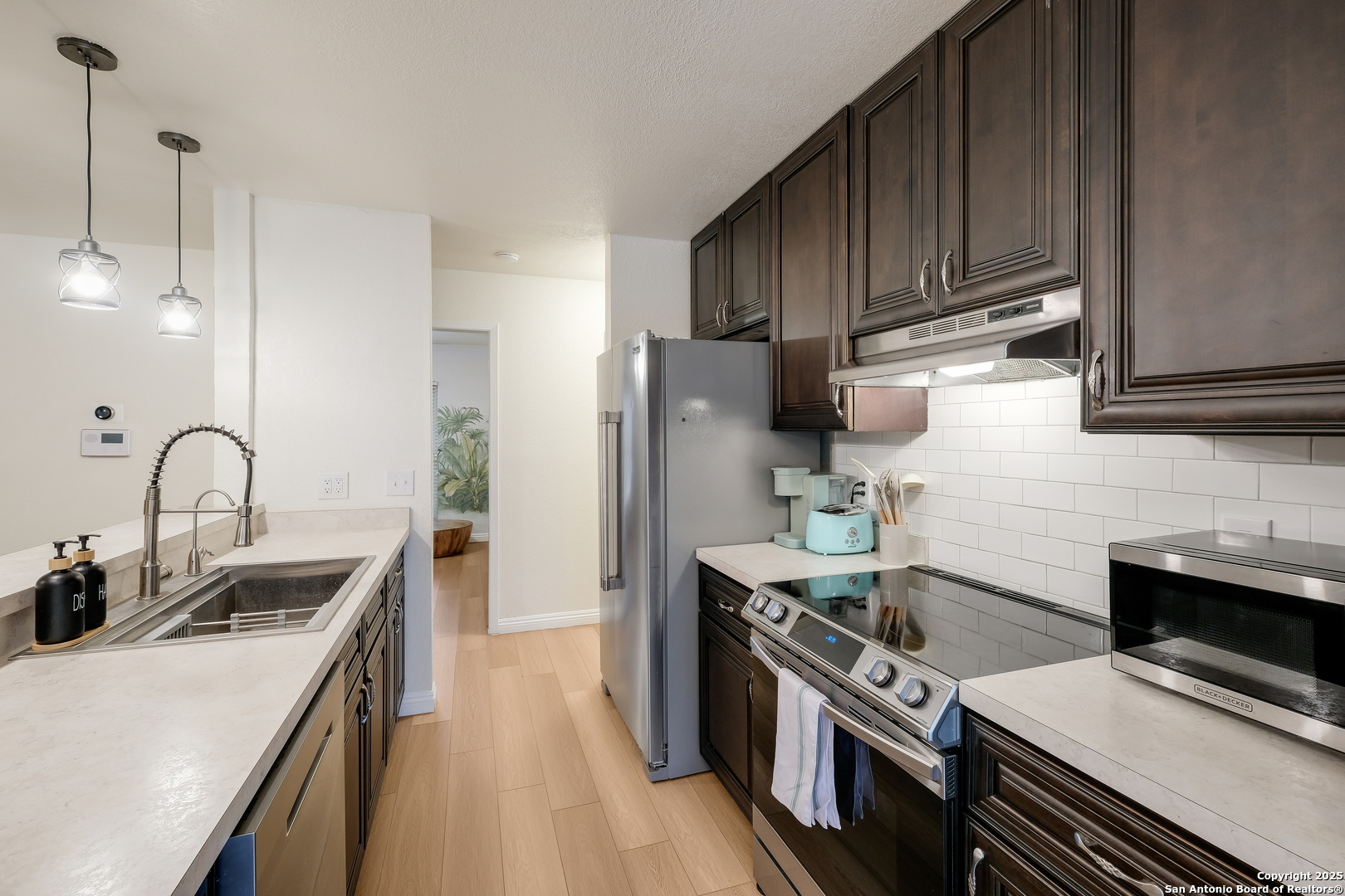 1009 Victoria Crossing San Antonio TX 78245