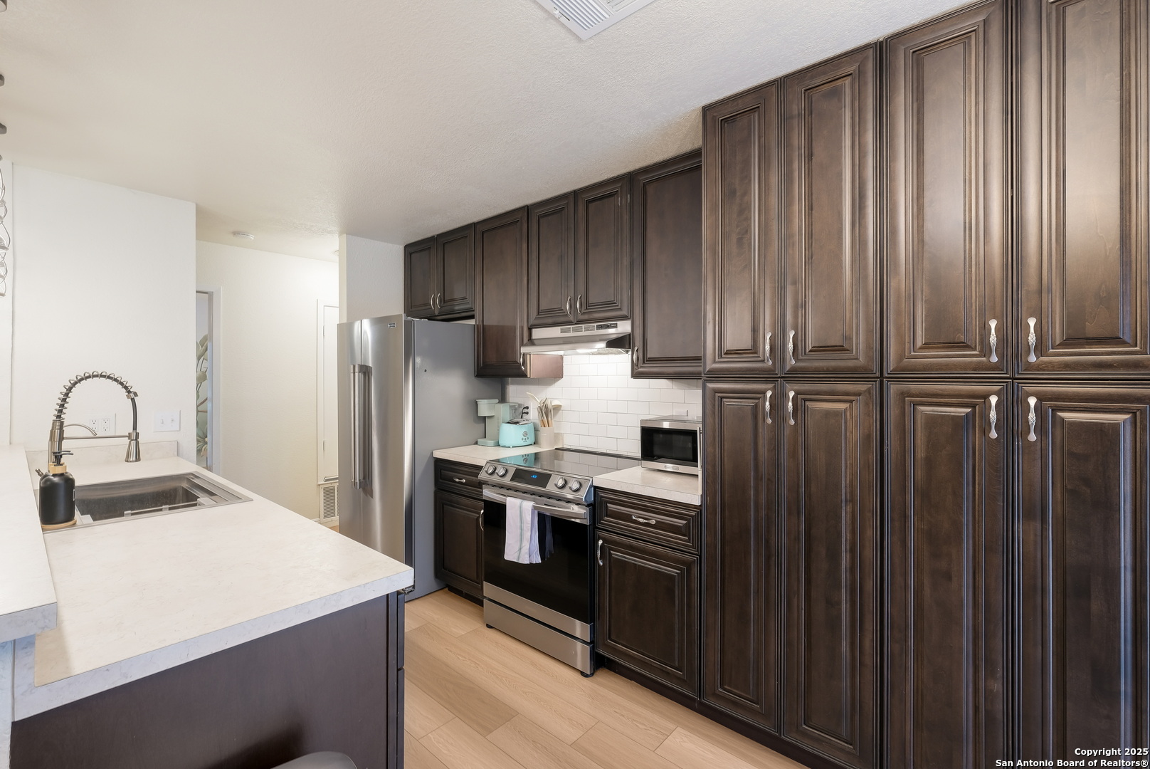 1009 Victoria Crossing San Antonio TX 78245