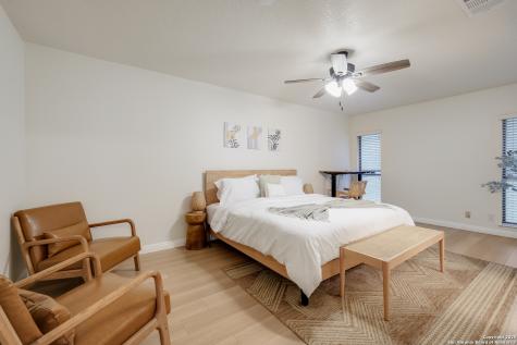 1009 Victoria Crossing San Antonio TX 78245