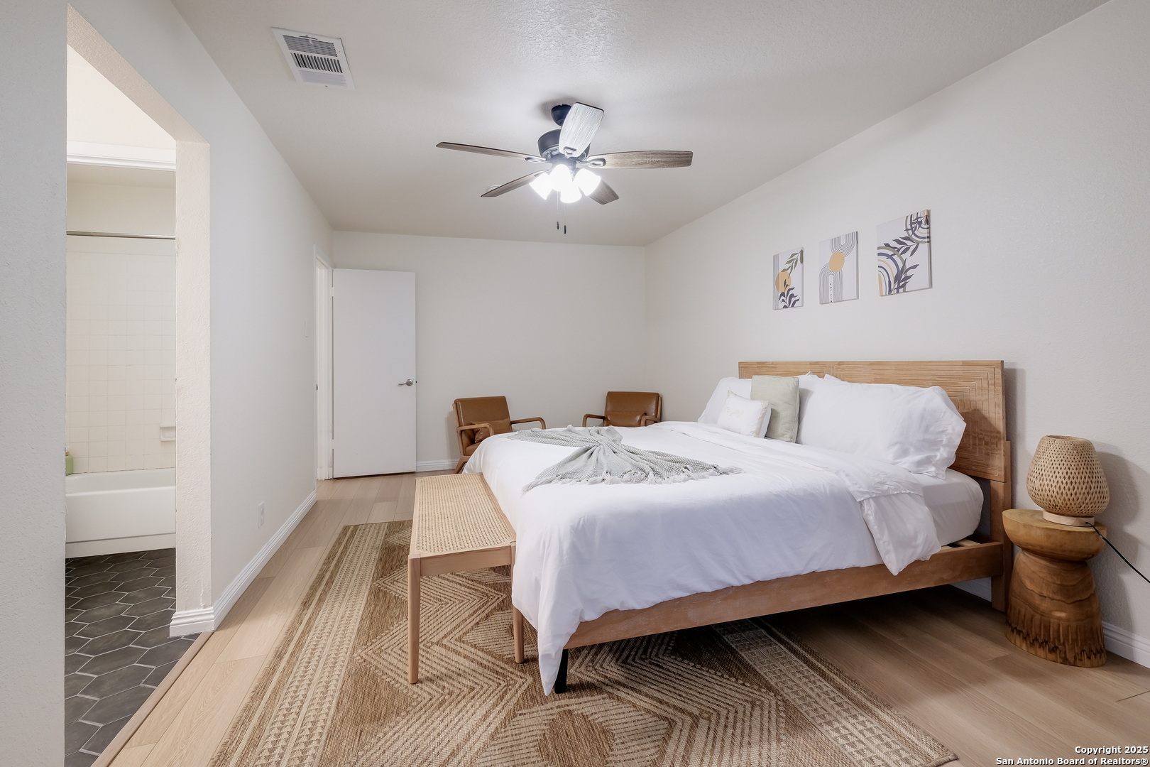 1009 Victoria Crossing San Antonio TX 78245
