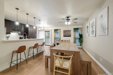 1009 Victoria Crossing San Antonio TX 78245