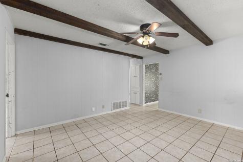 6711 Yellow Rose Street Leon Valley TX 78238