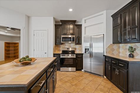 159 W Skyview Del Rio TX 78840