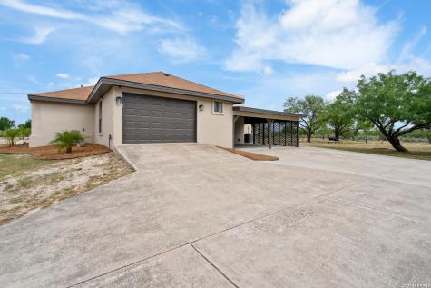 159 W Skyview Del Rio TX 78840