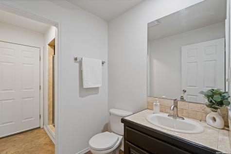 159 W Skyview Del Rio TX 78840