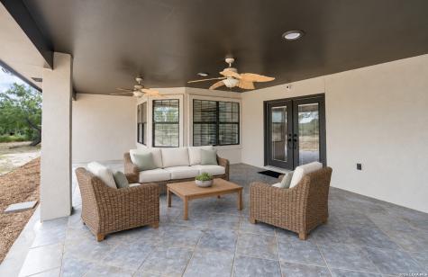 159 W Skyview Del Rio TX 78840