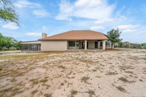 159 W Skyview Del Rio TX 78840