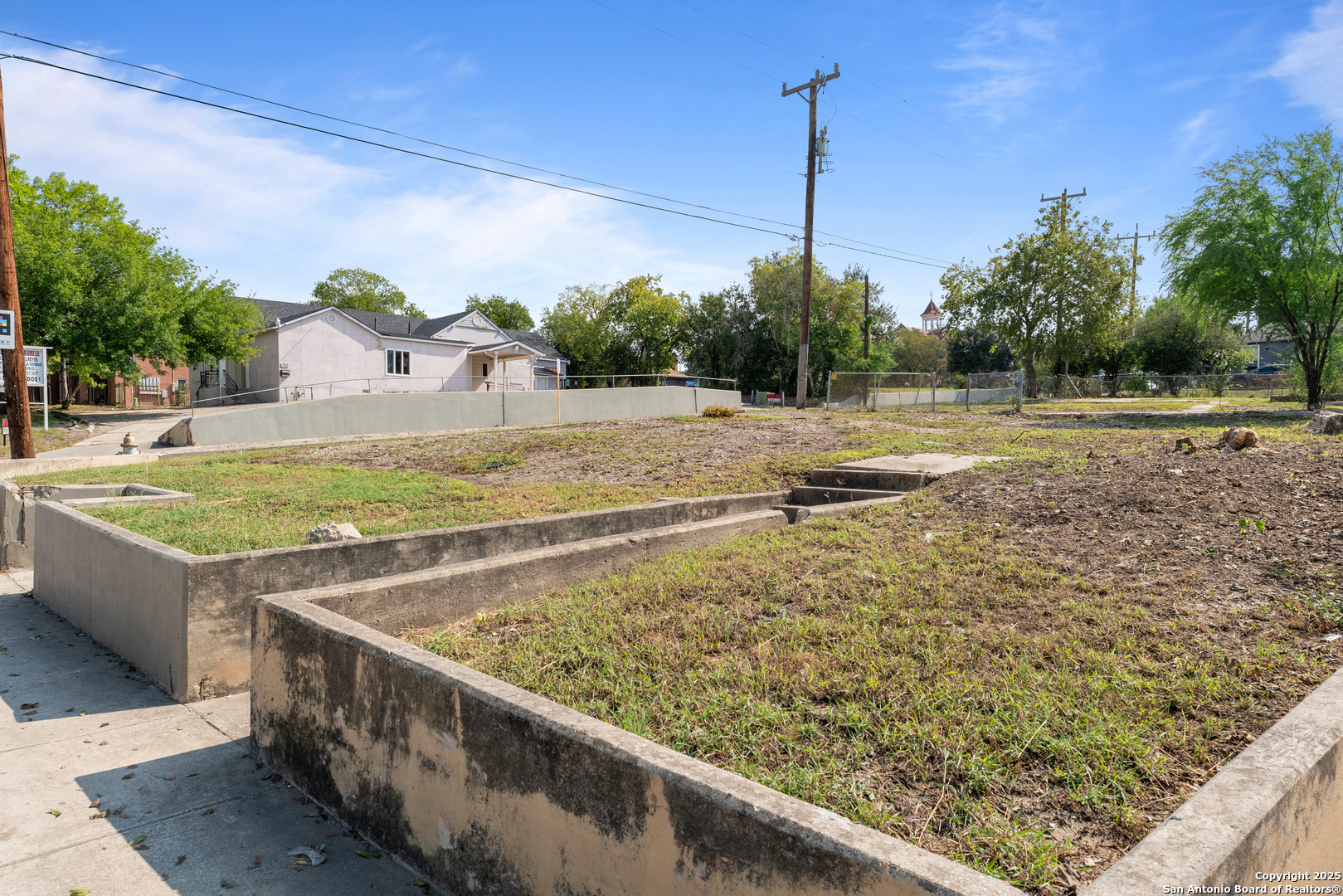 2658 E Commerce Street San Antonio TX 78203