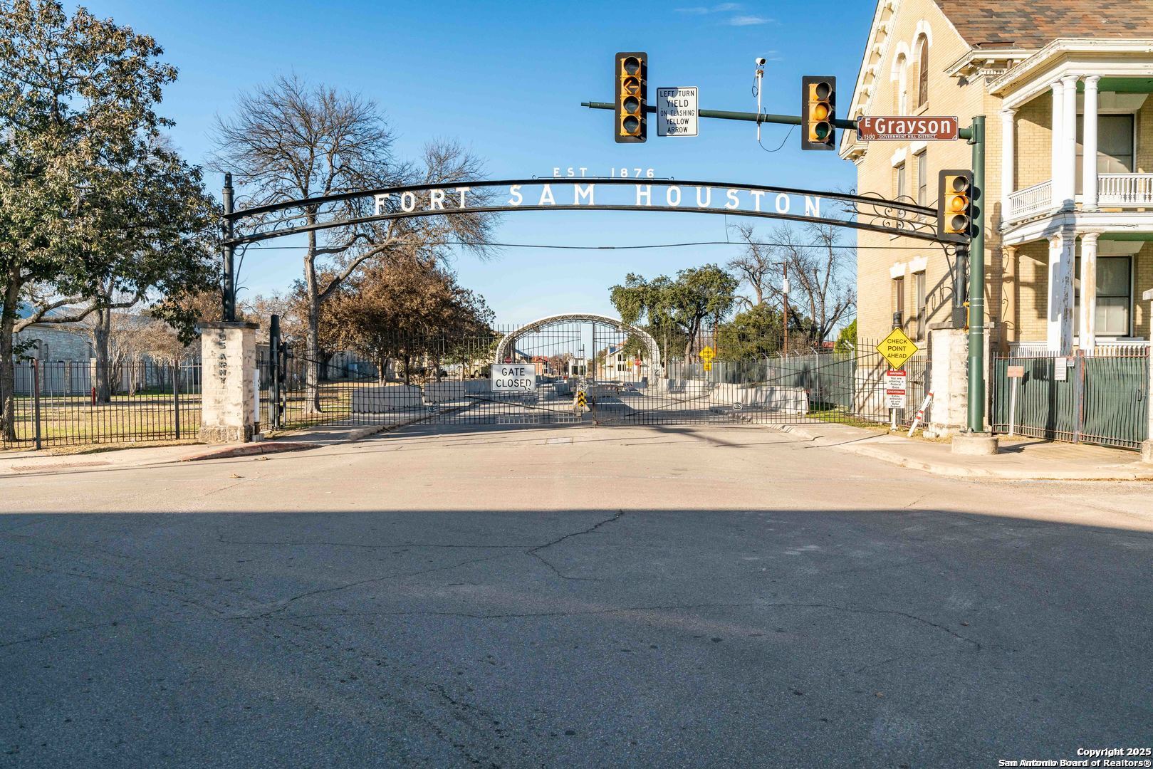 2658 E Commerce Street San Antonio TX 78203
