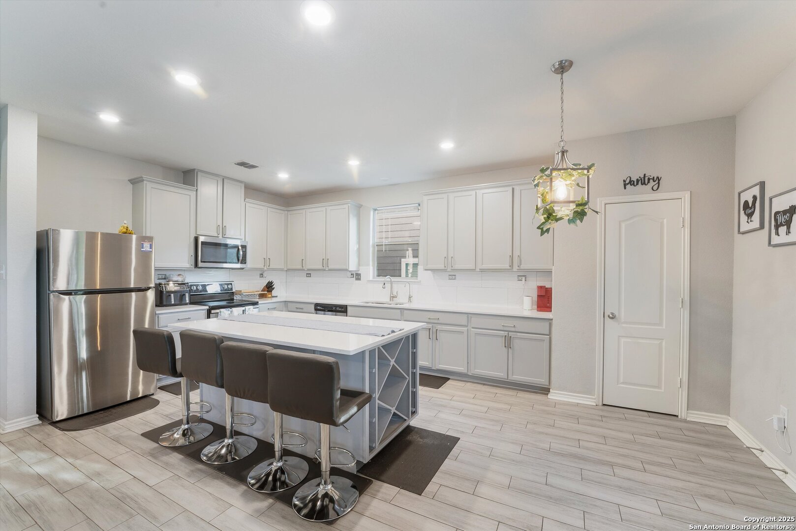 1623 Iron Creek San Antonio TX 78245