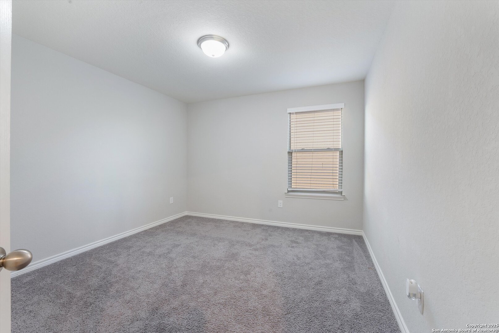 1623 Iron Creek San Antonio TX 78245