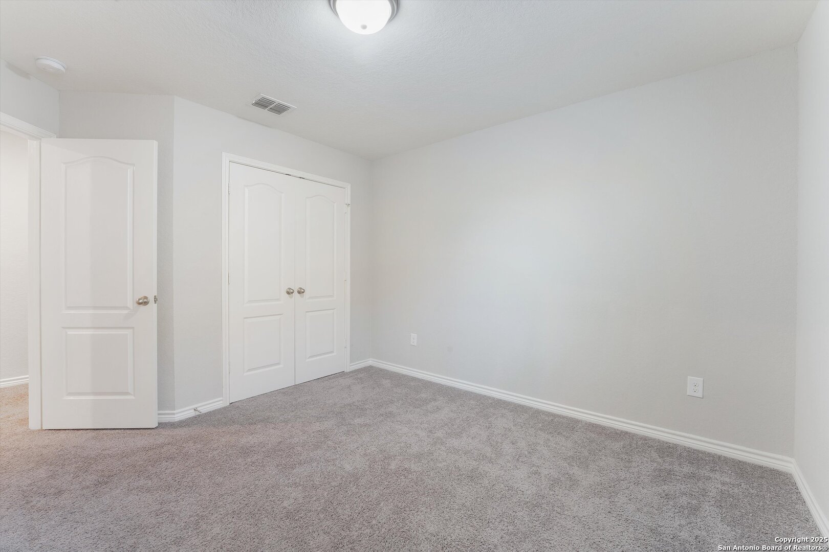 1623 Iron Creek San Antonio TX 78245