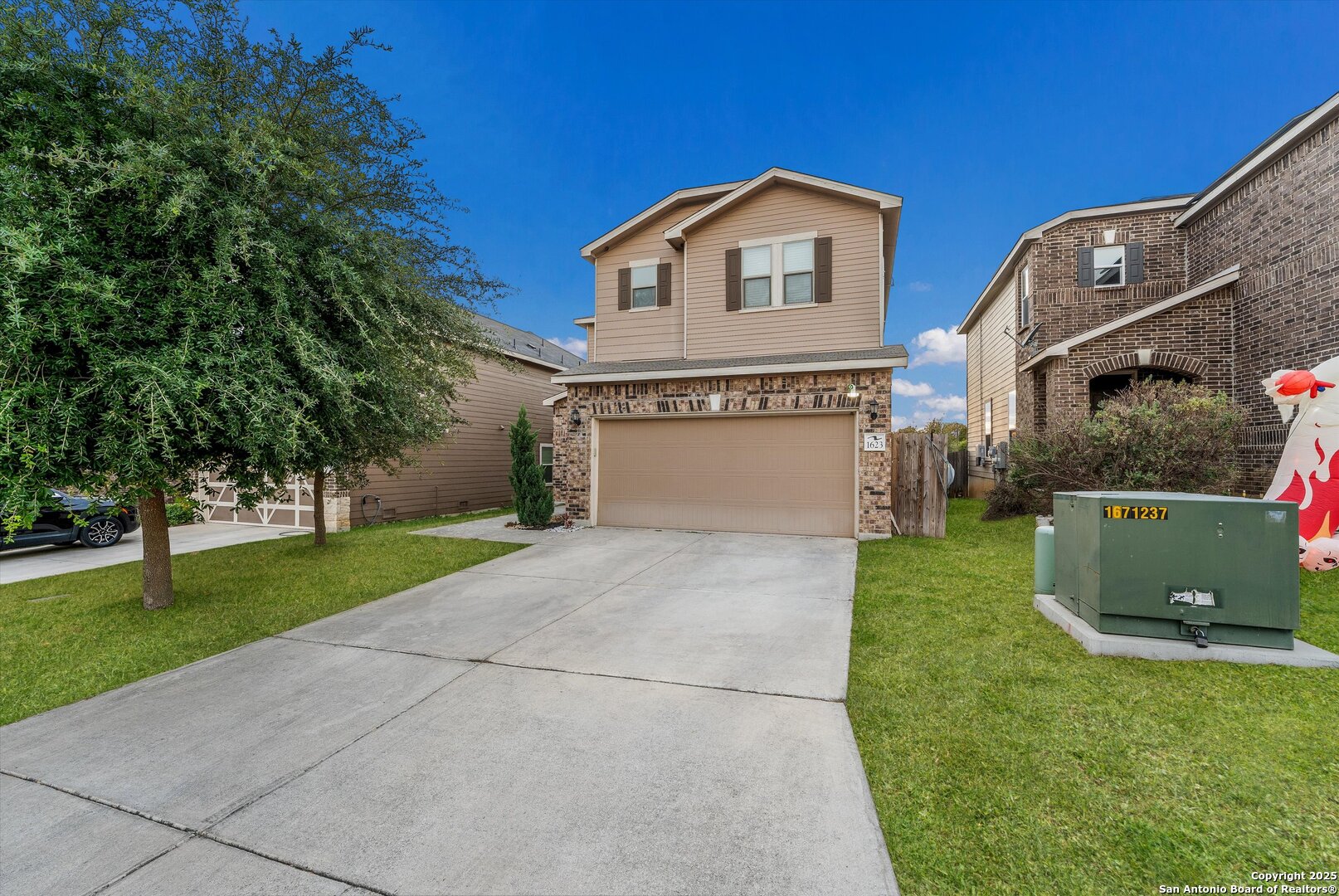 1623 Iron Creek San Antonio TX 78245