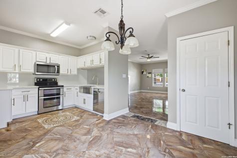 21810 Goldcrest San Antonio TX 78260