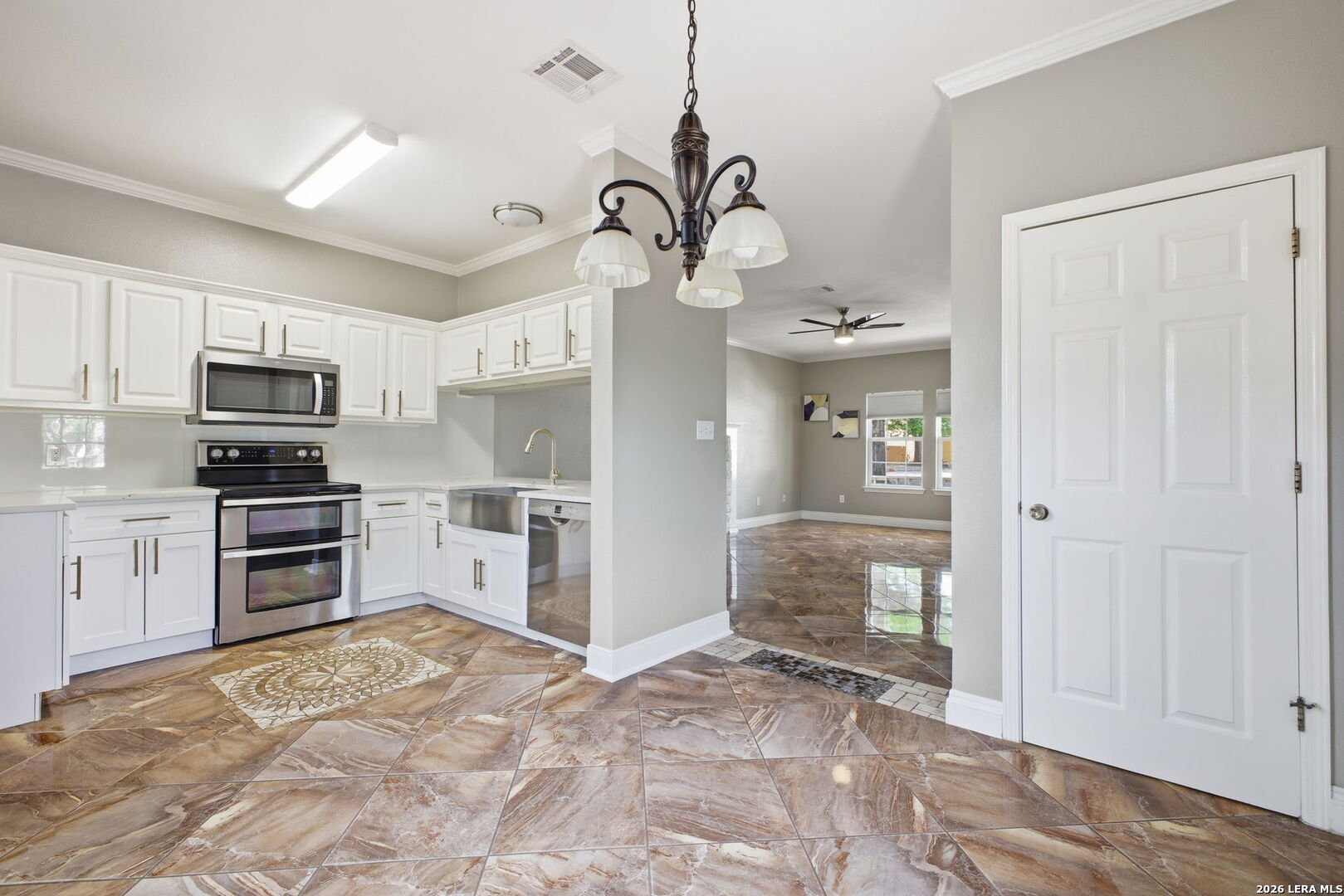 21810 Goldcrest San Antonio TX 78260